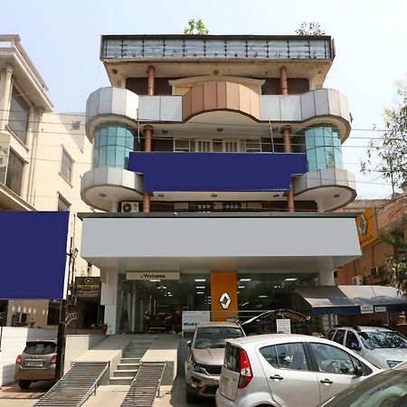 Hotel Oyo 13451 Star Corporate Avenue à New Delhi Extérieur photo