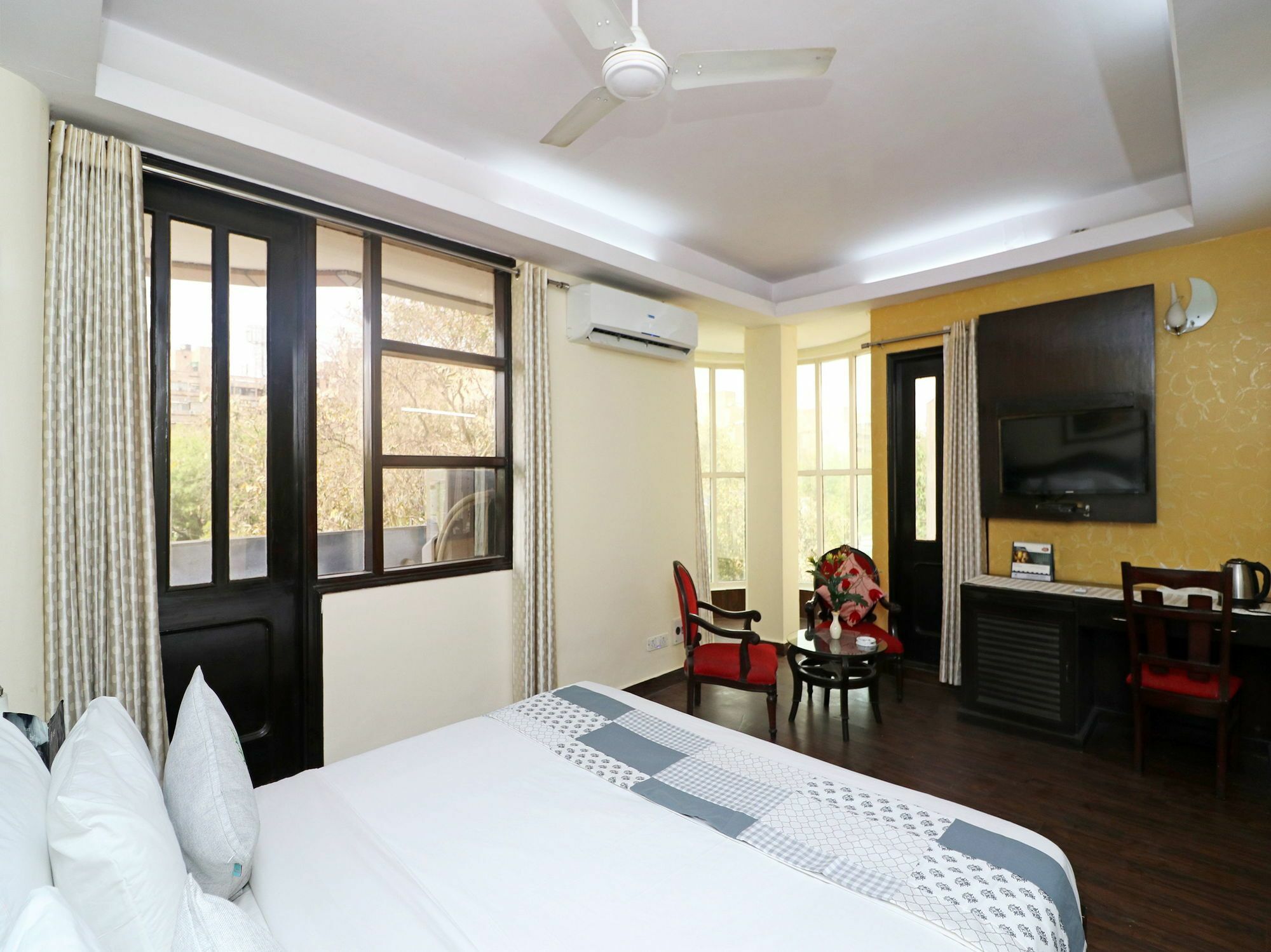 Hotel Oyo 13451 Star Corporate Avenue à New Delhi Extérieur photo